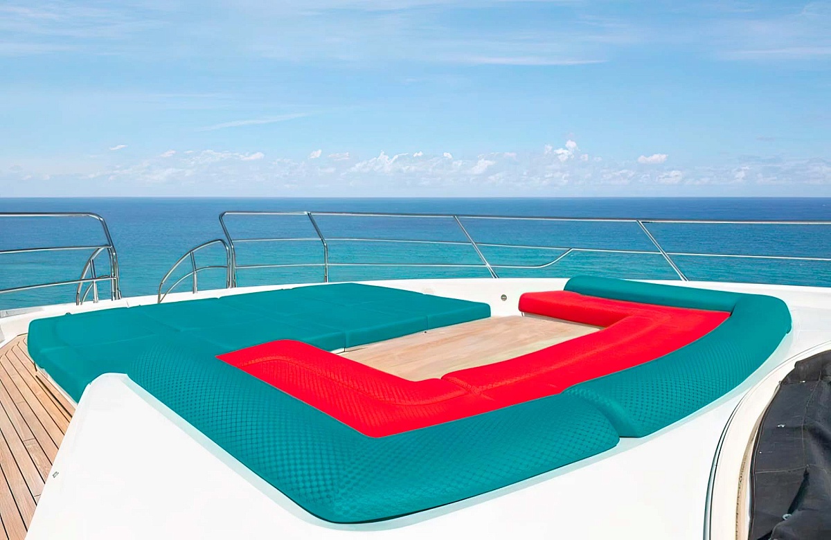 Аренда мега яхты 	Sunseeker 115 Predator в Сочи